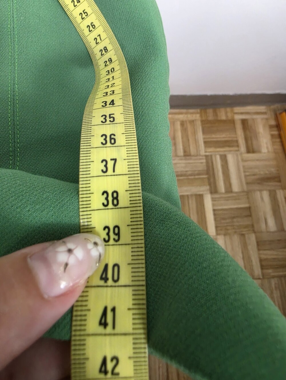 Dynamite Kelly Green Mini Skirt - Picture 9 of 9